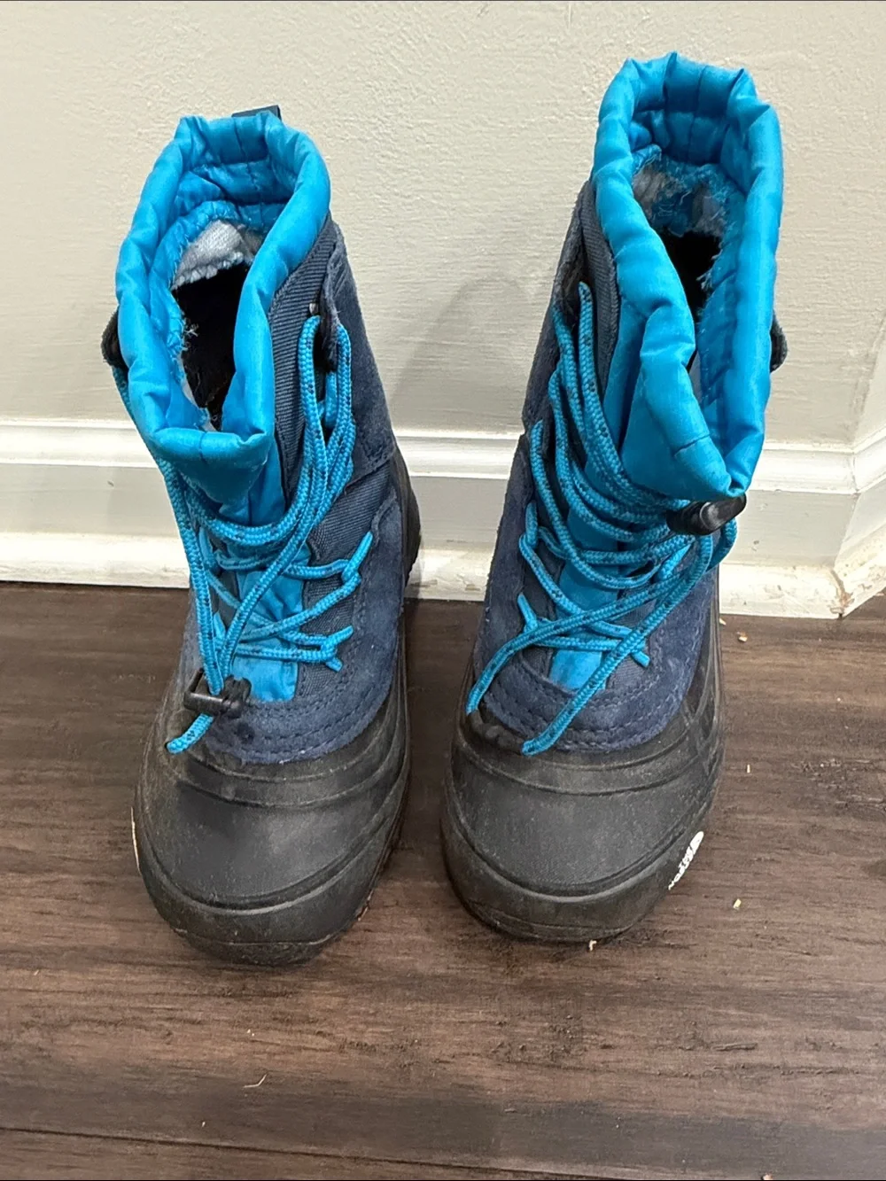 The North Face Youth Alpenglow V Waterproof Snow Winter Boots Blue
